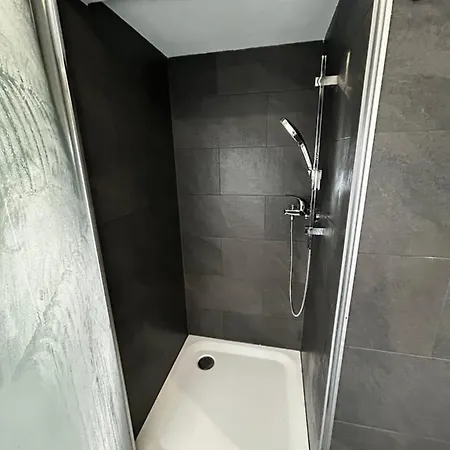 Snow Nest: Superbe Cocon Enneigé Crans-Montana